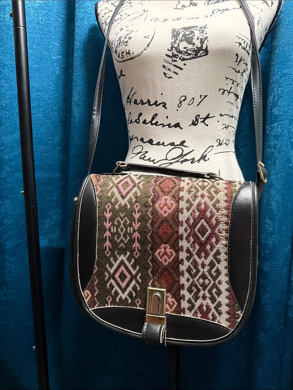 Woven Pattern Shoulder Bag in Olive and Pink Boho Country